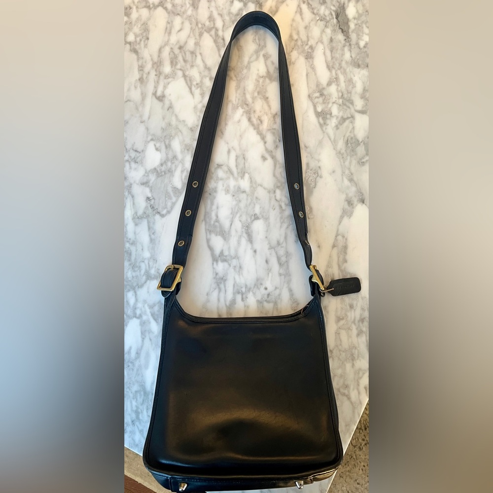Vintage Coach Legacy 9966 shoulder/crossbody